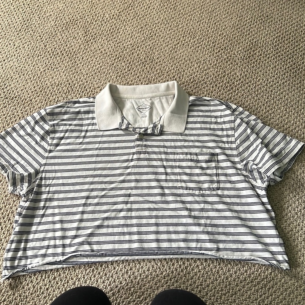 This is a slightly cropped St. John’s Bay collared shirt.